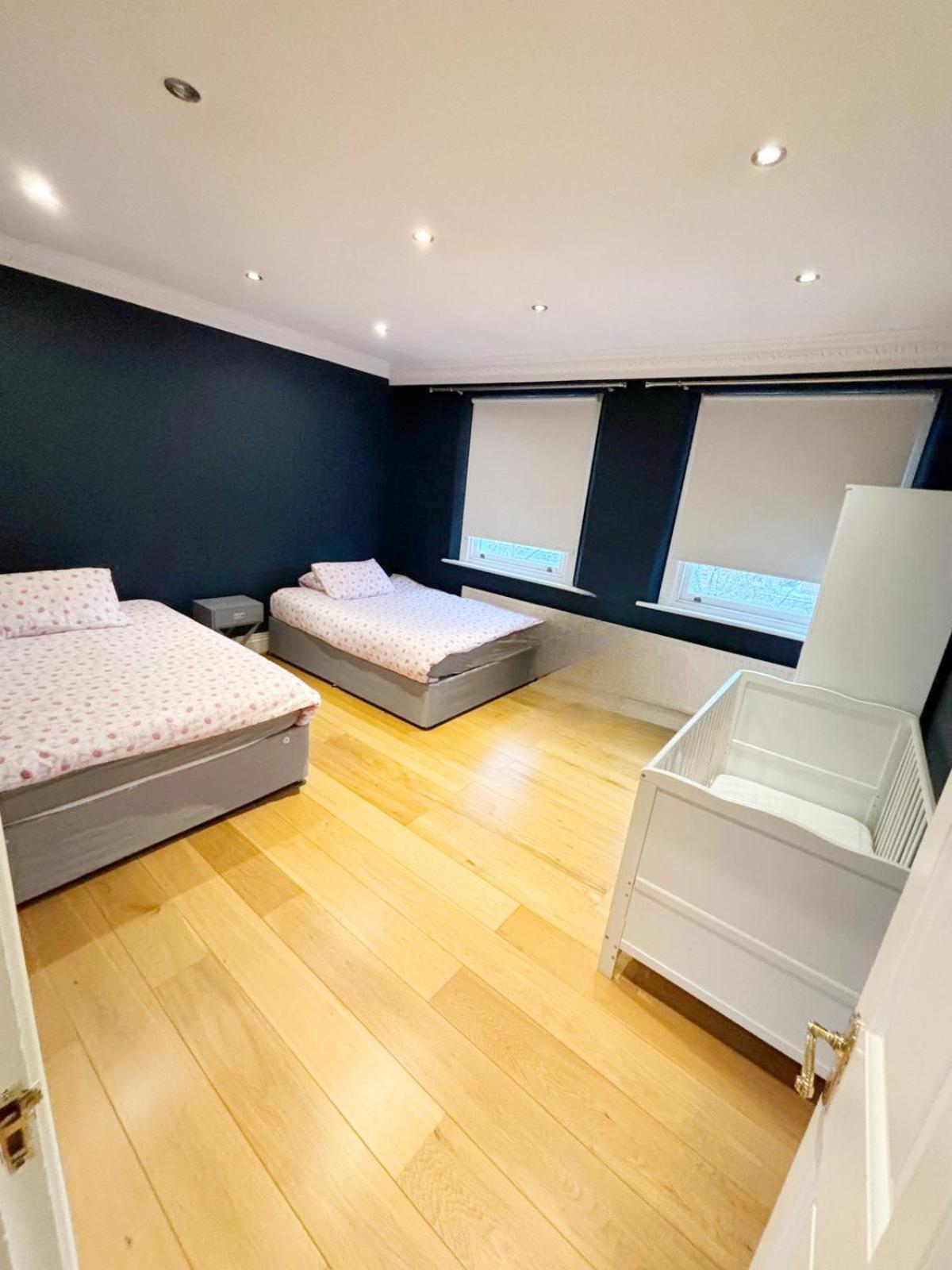 Appartamento Harrods Flats Londra Esterno foto
